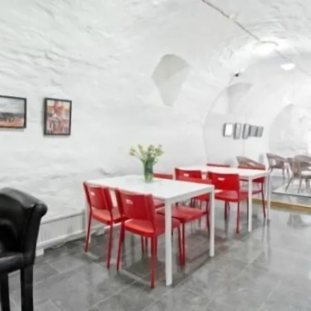 Ramilton Old Town Hostel-2