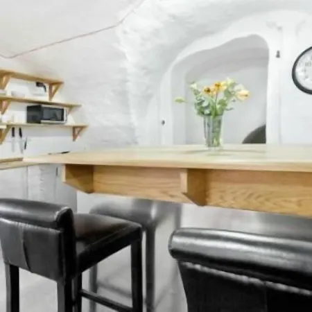 Ramilton Old Town Hostel-3